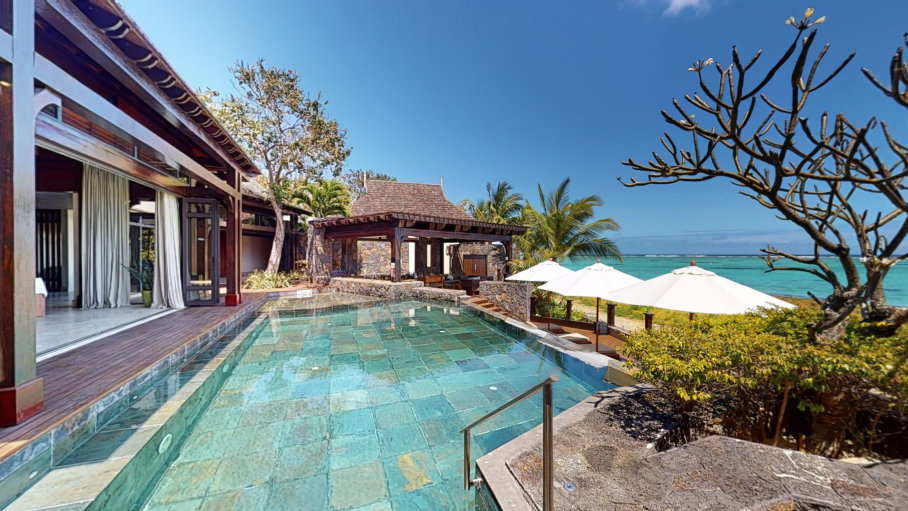 Grand Beachfront Villa blog image 1