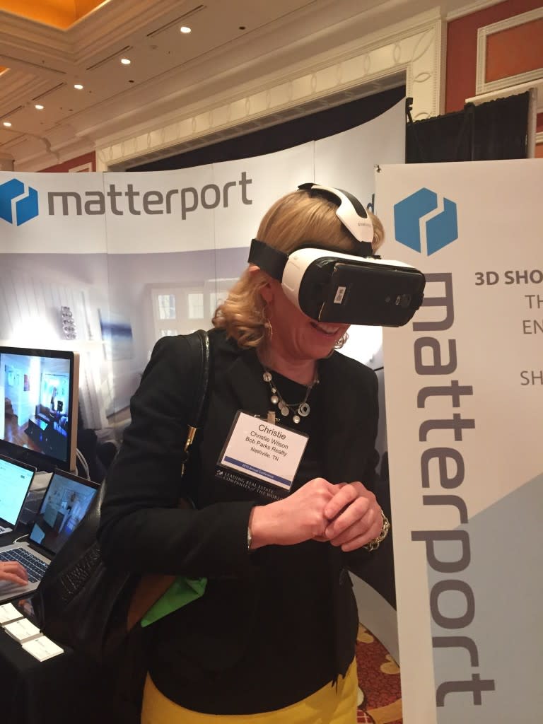 Gear VR Virtual Reality Demo at  LeadingRE