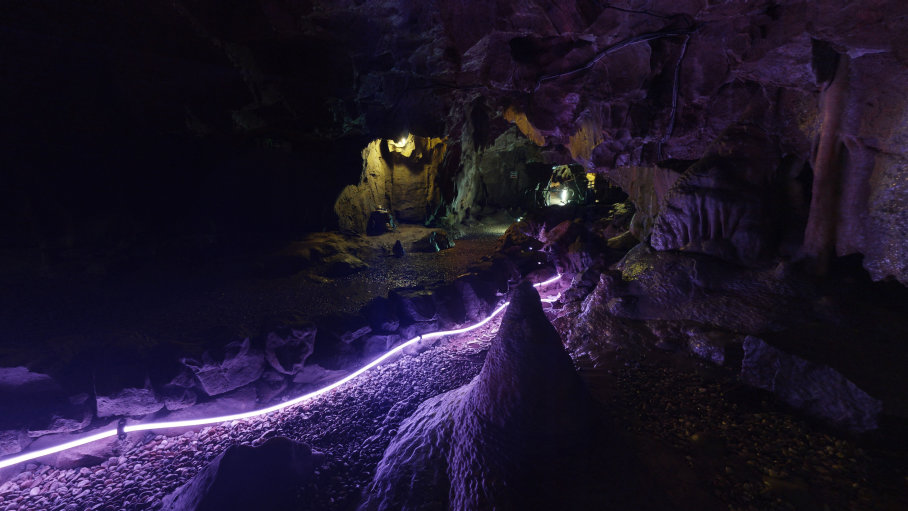 Journey to the center of the earth at the Stump Cross Caverns blog image 2