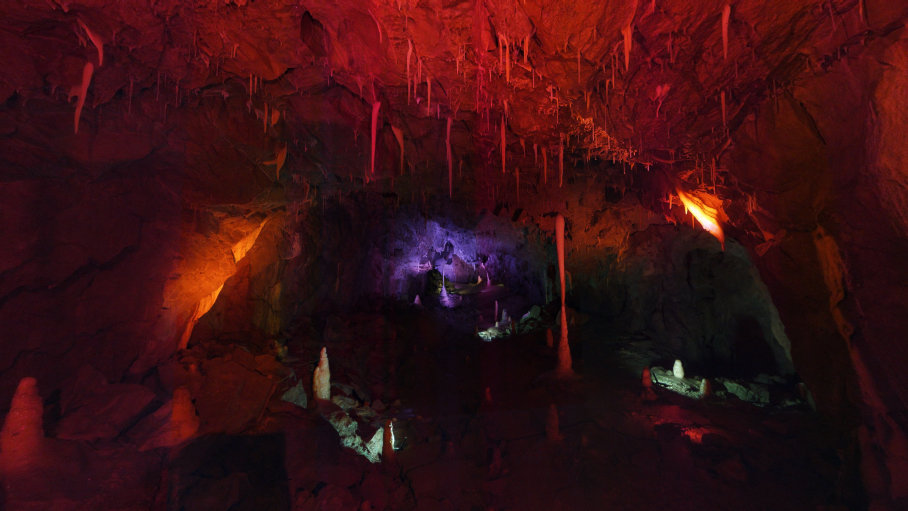 Journey to the center of the earth at the Stump Cross Caverns blog image 3