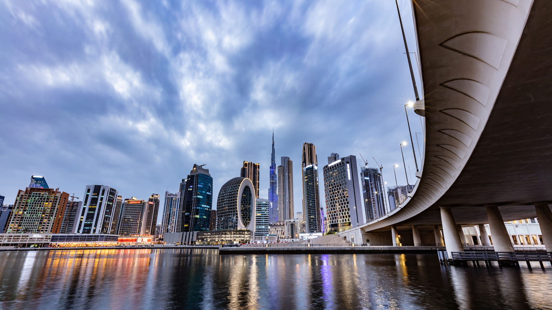 UAE End-of-Service Gratuity: What It Is, How It's Calculated, and What to Do With It