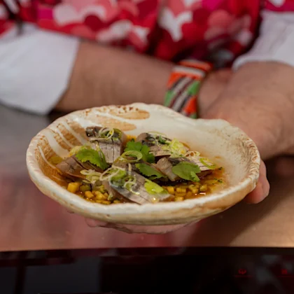Caballa marinada en vinagre de arroz con mango - Receta de Alberto Chicote en Alcampo