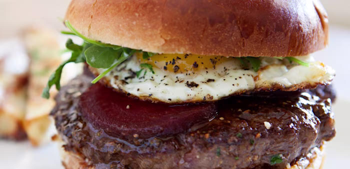 Hamburguesa de Wagyu con salsa de tomate casera