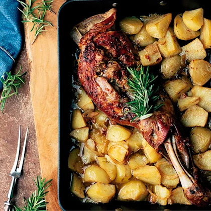 Paletilla de cordero lechal asada