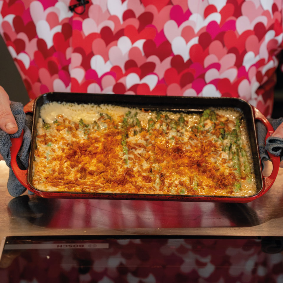 Espárragos verdes con salsa soubisse de pollo - Receta de Alberto Chicote en Alcampo