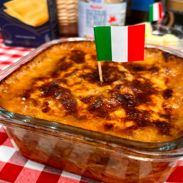 Lasaña de bonito y puerro gratinada