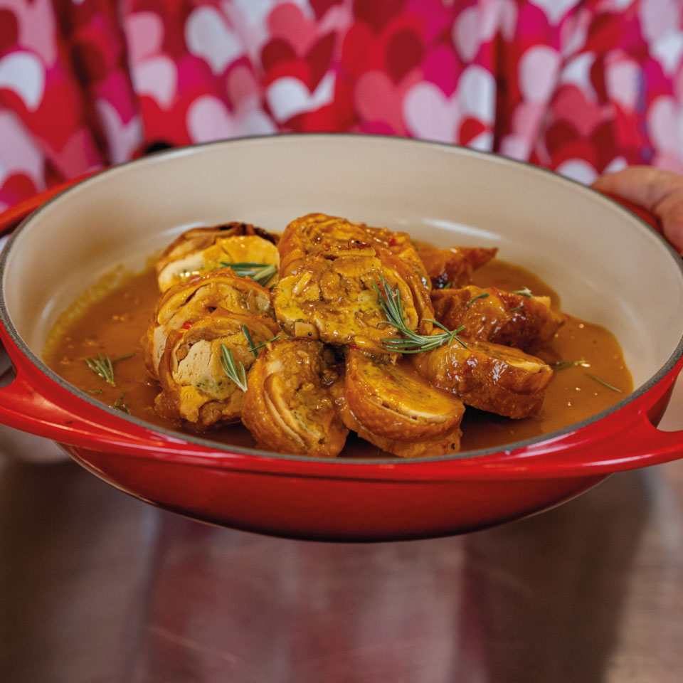 Balotina asada de pollo, setas y jengibre con salsa de naranja ligeramente picante - Alberto Chicote