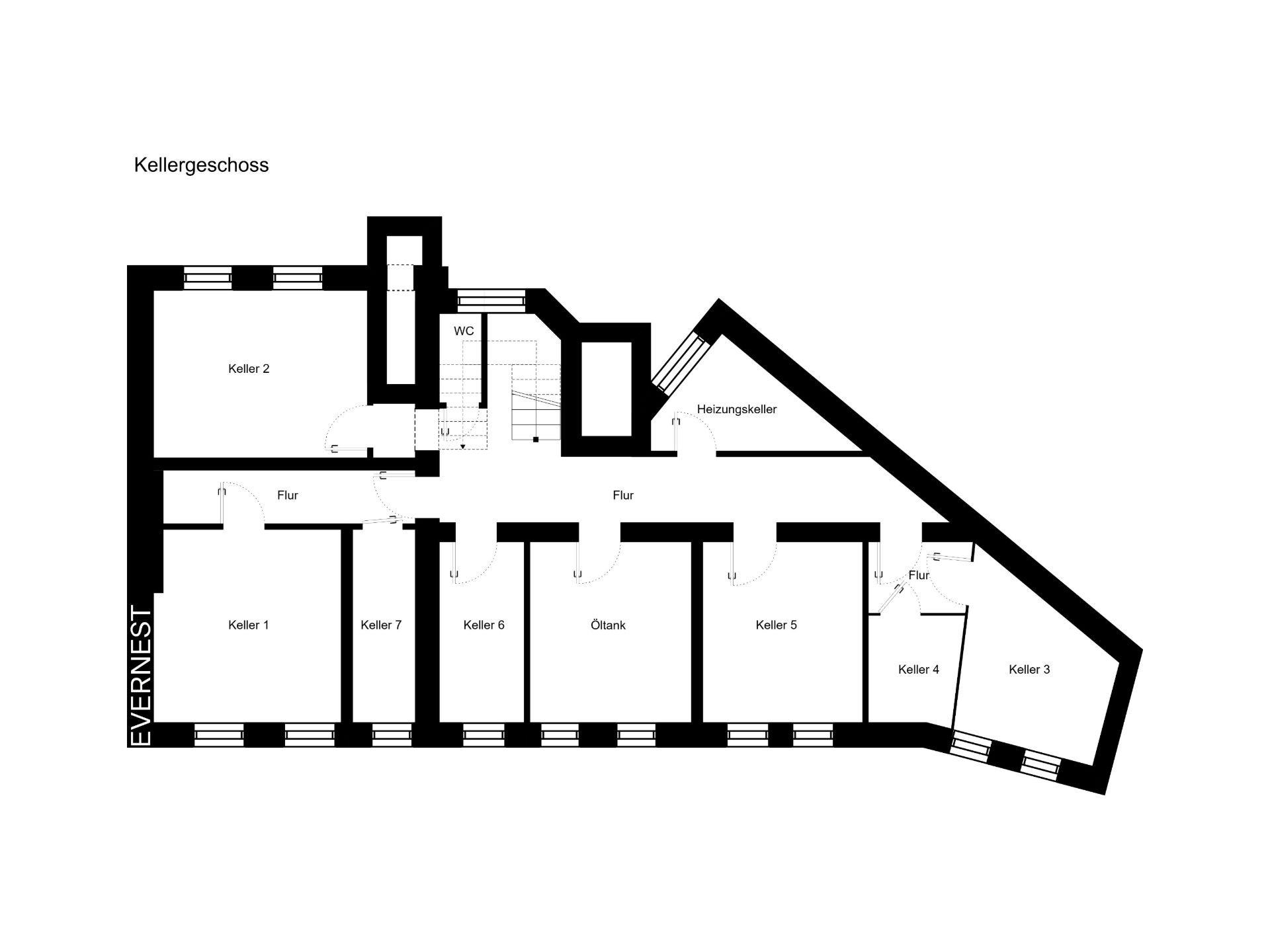 Grundriss eines Kellers mit mehreren Räumen, Fluren, Heizungsraum und Öltank.