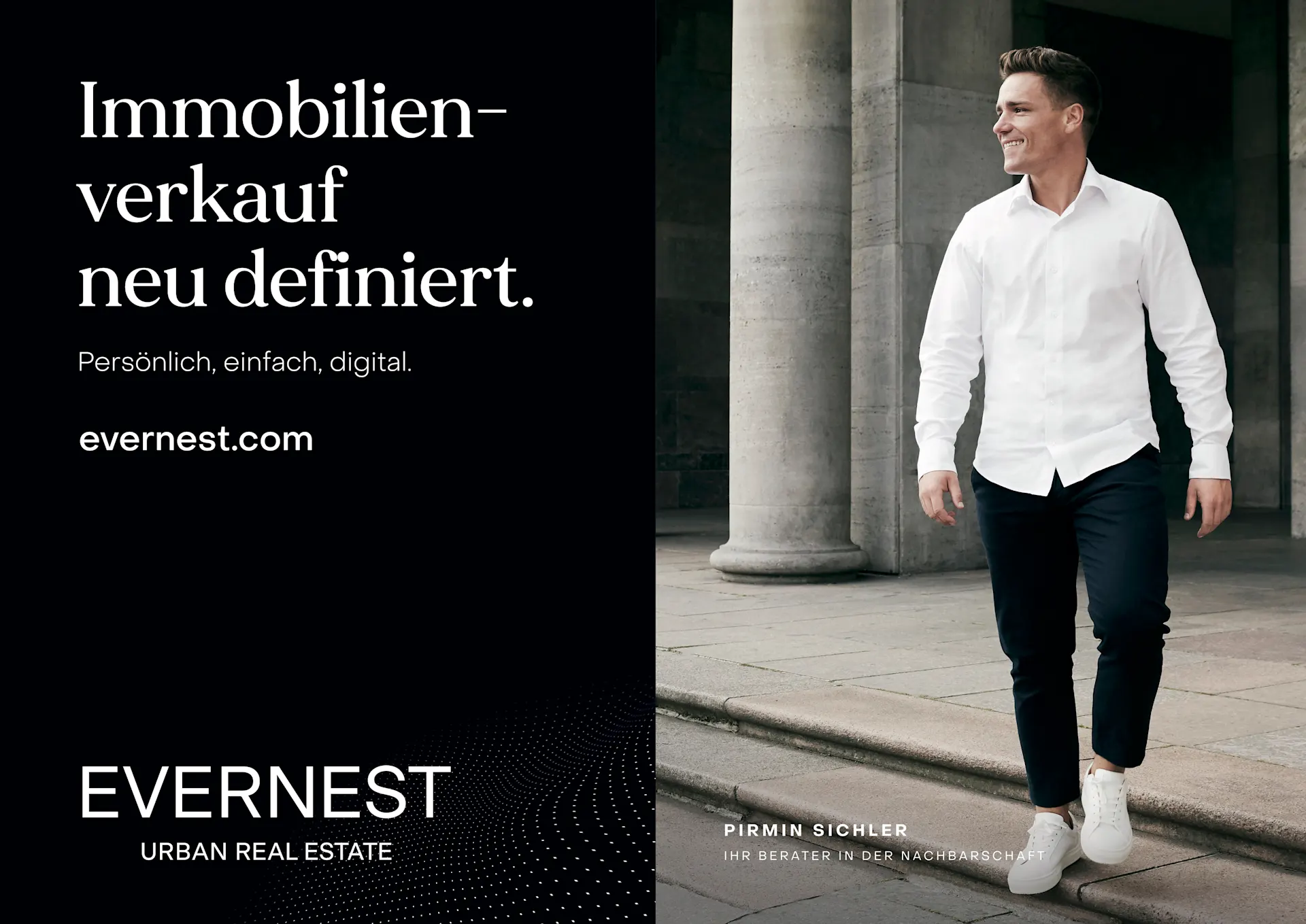 Werbung für Immobilienverkauf mit Mann in weißem Hemd vor Steinsäulen.