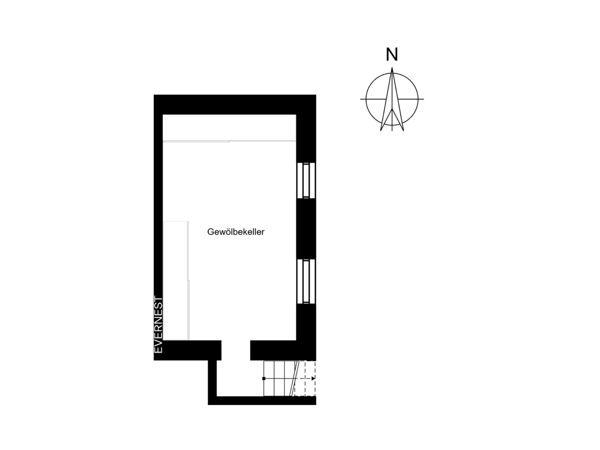 Grundriss eines Gewölbekellers mit Treppenaufgang und Nordpfeil.