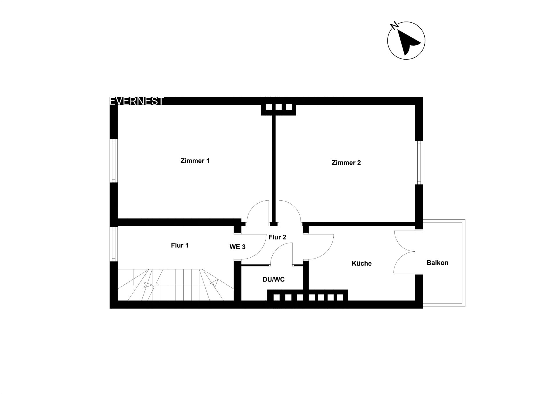 Grundriss mit zwei Zimmern, Küche, Bad, zwei Fluren und Balkon.