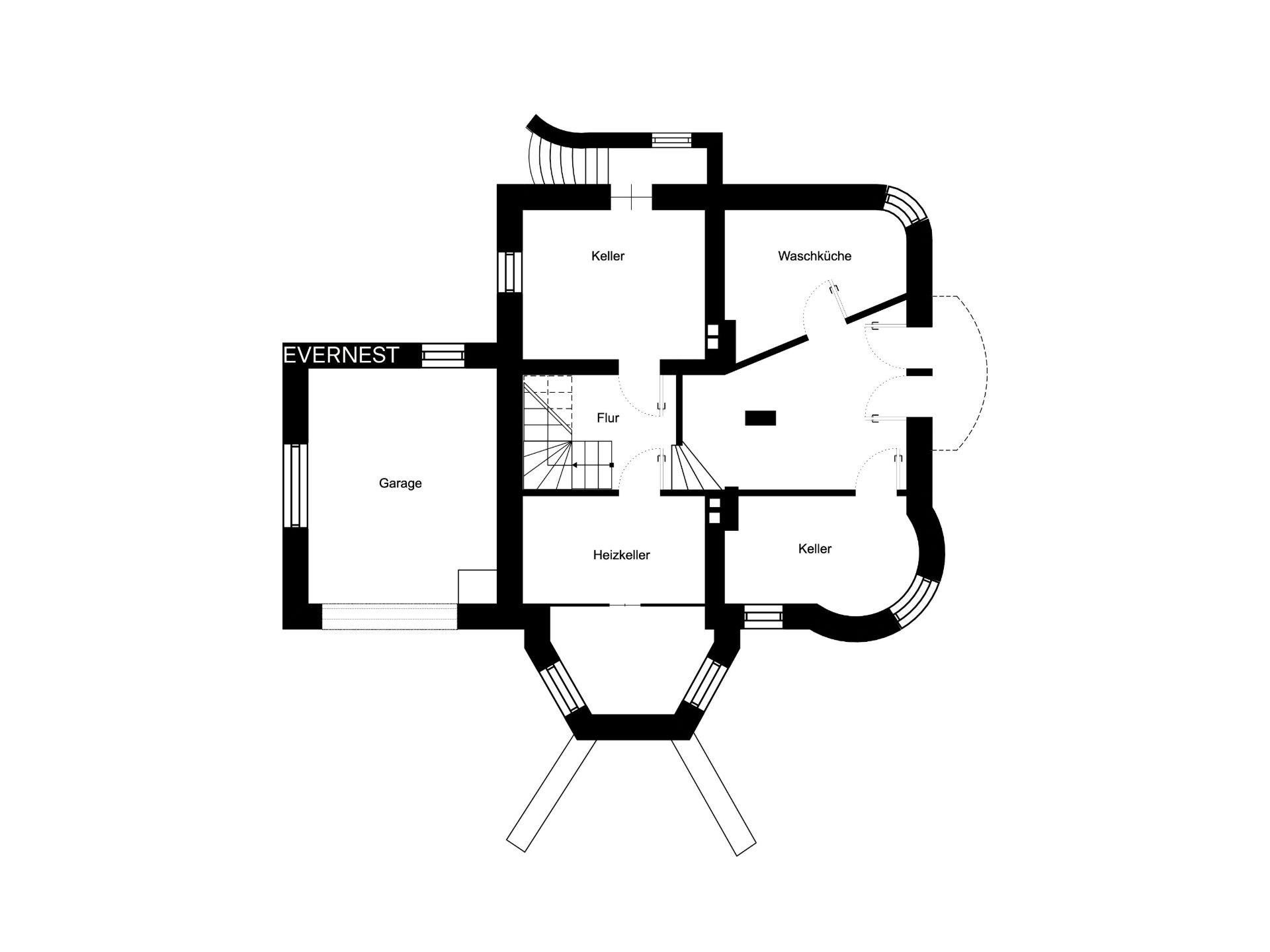 Grundriss eines Kellers mit Garage, Heizkeller, Waschküche, Flur und mehreren Kellerräumen.