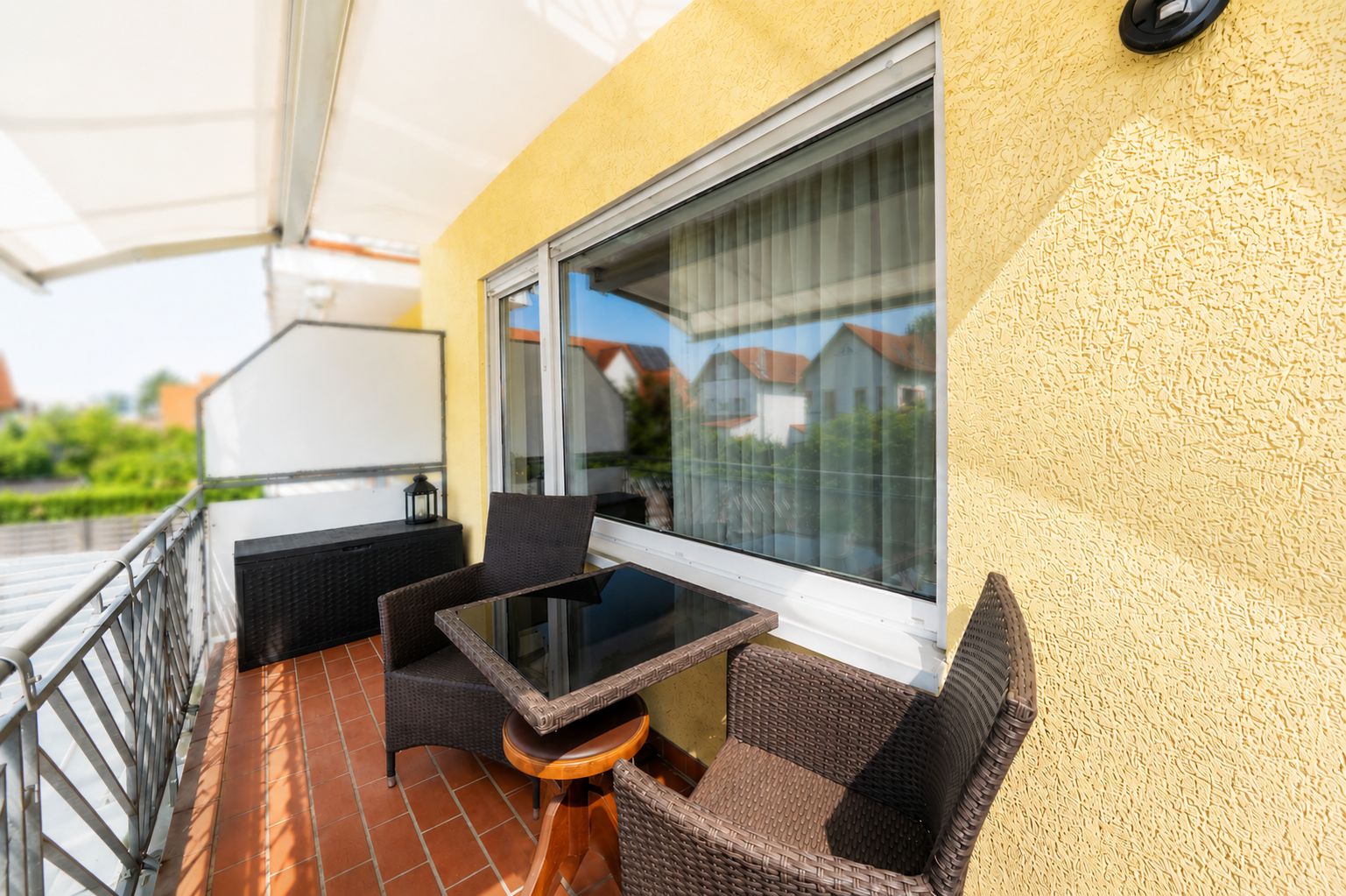 Balkon Wohnbereich (1. OG)
