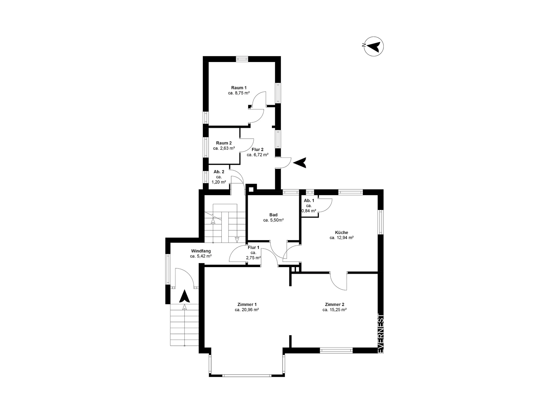 Grundriss einer Wohnung mit zwei Zimmern, Küche, Bad, Abstellräumen und Fluren.