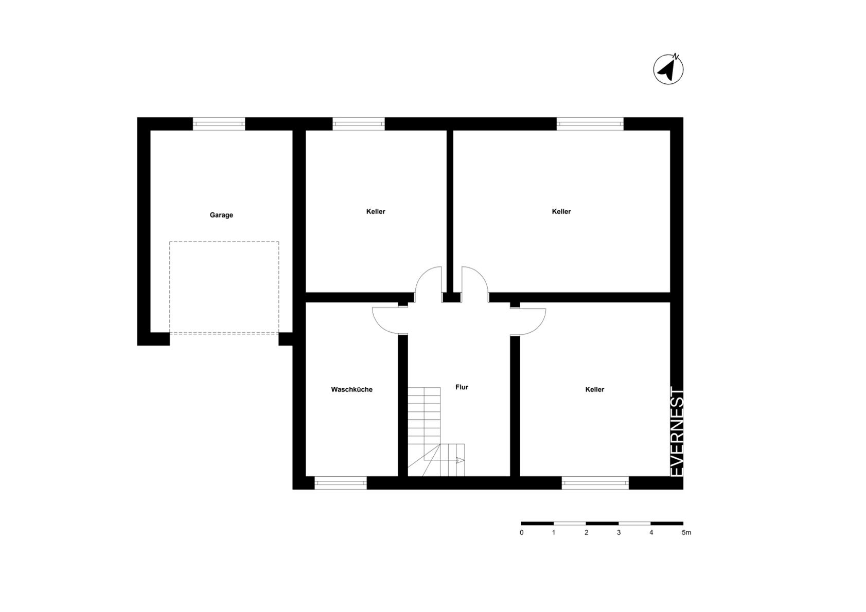 Grundriss eines Kellers mit Garage, Waschküche, drei Kellerräumen und Flur.