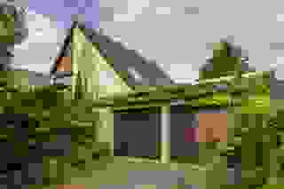 Frontansicht und Garage
