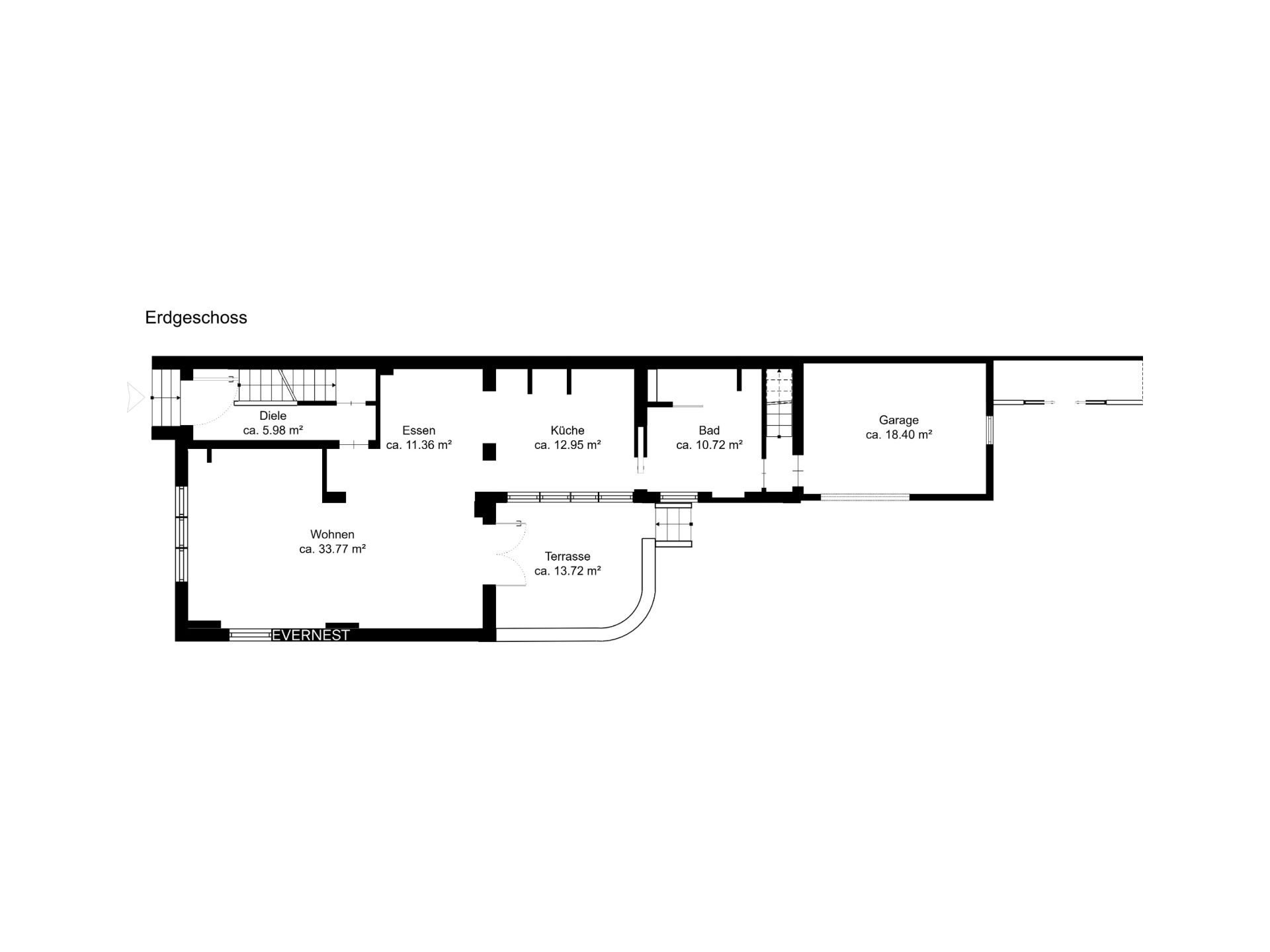 Grundriss des Erdgeschosses mit Wohnzimmer, Küche, Essbereich, Bad, Diele, Terrasse und Garage.