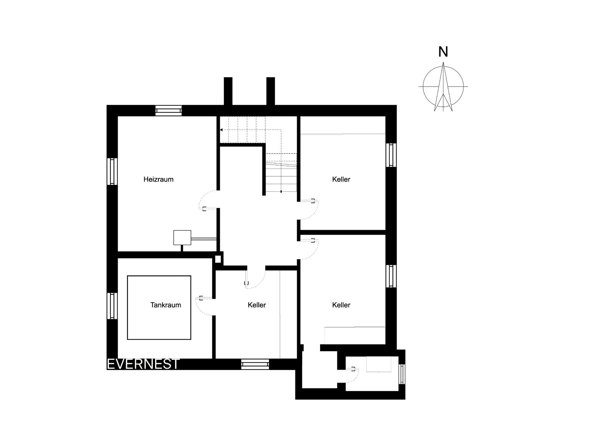 Grundriss eines Kellers mit Heizraum, Tankraum und mehreren Kellerräumen.