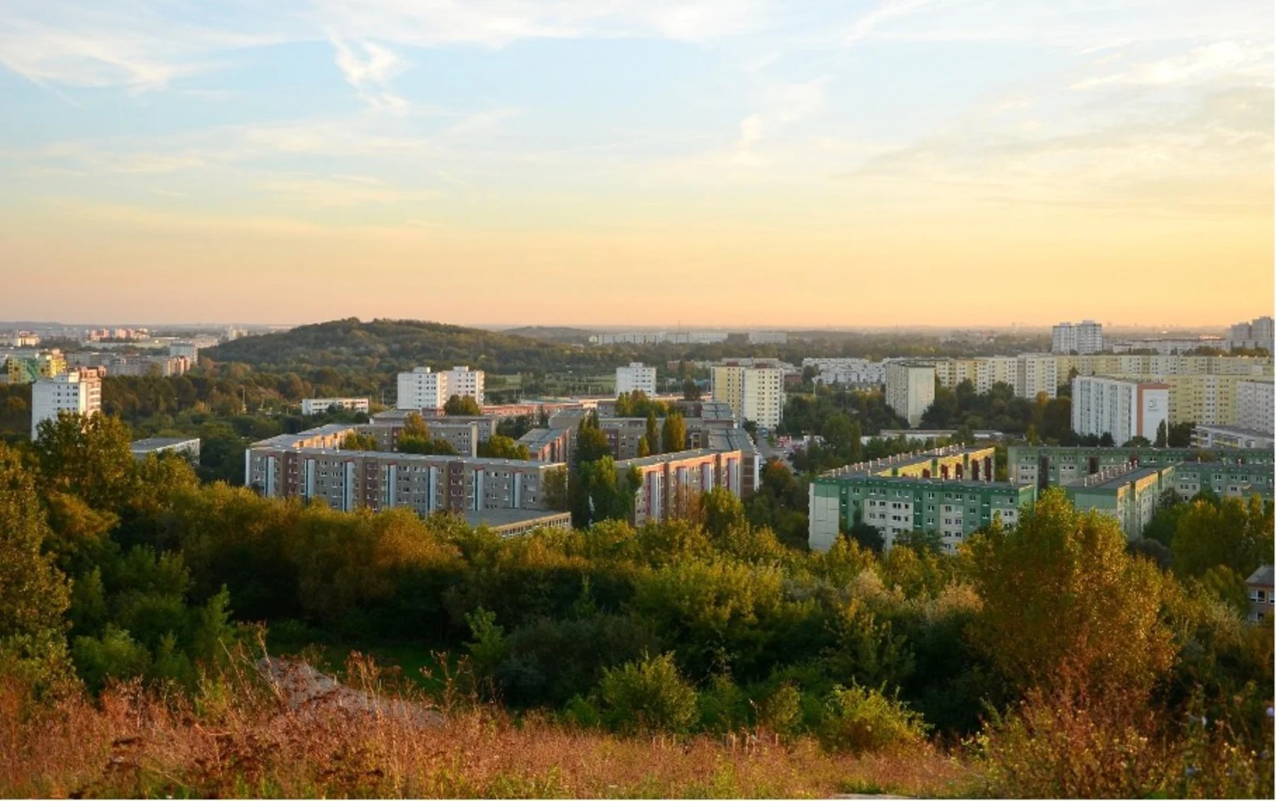 Berlin Marzahn Blick von den Ahrensfelder Bergen nach Berlin Marzahn Copyright: pixelio/Horst Schröder