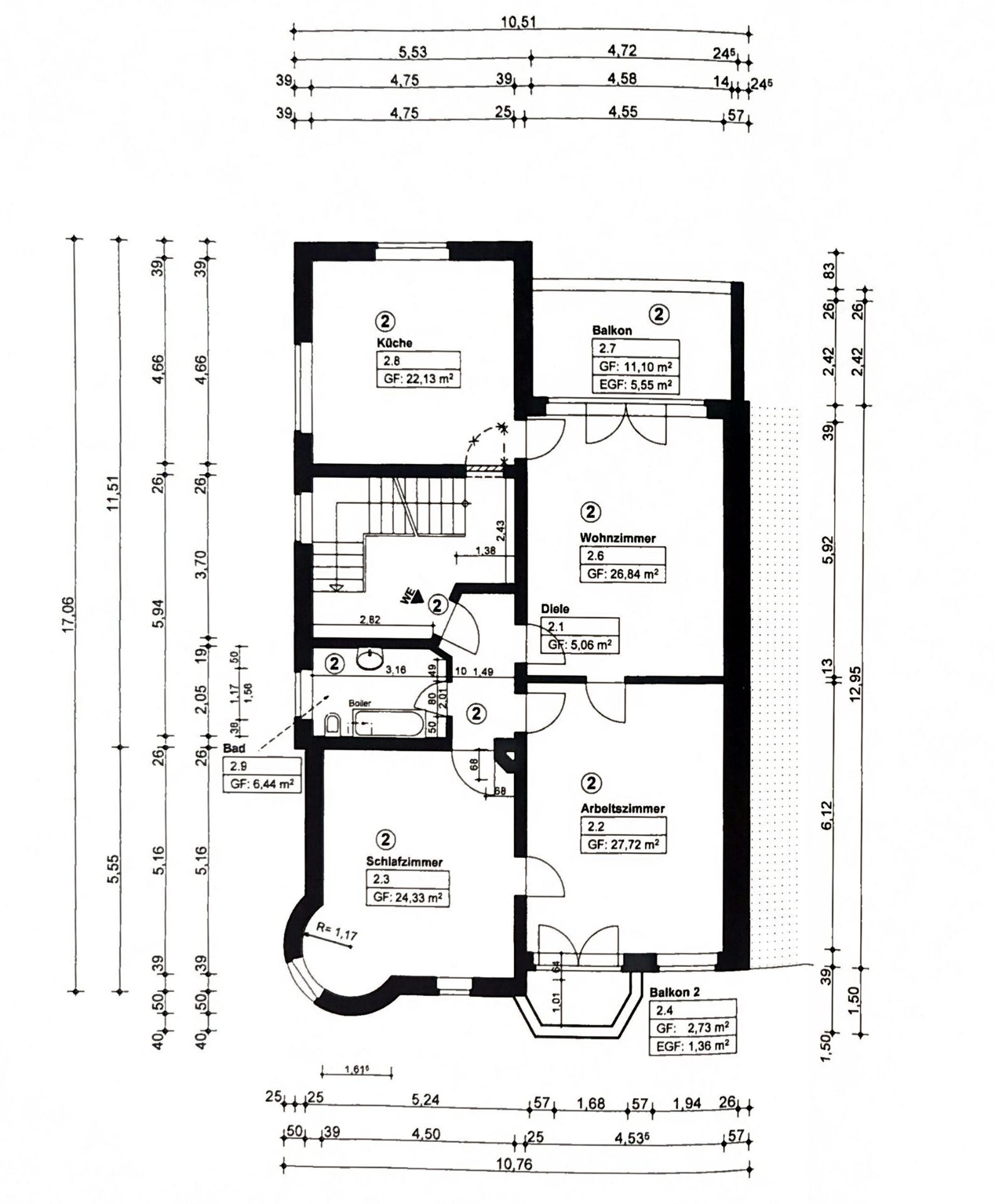 Grundriss einer Wohnung mit Küche, Wohnzimmer, Schlafzimmer, Bad, Arbeitszimmer und zwei Balkonen.