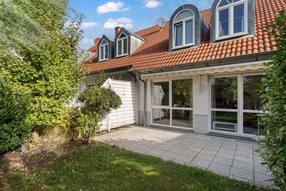 Gepflegter Garten mit Terrasse