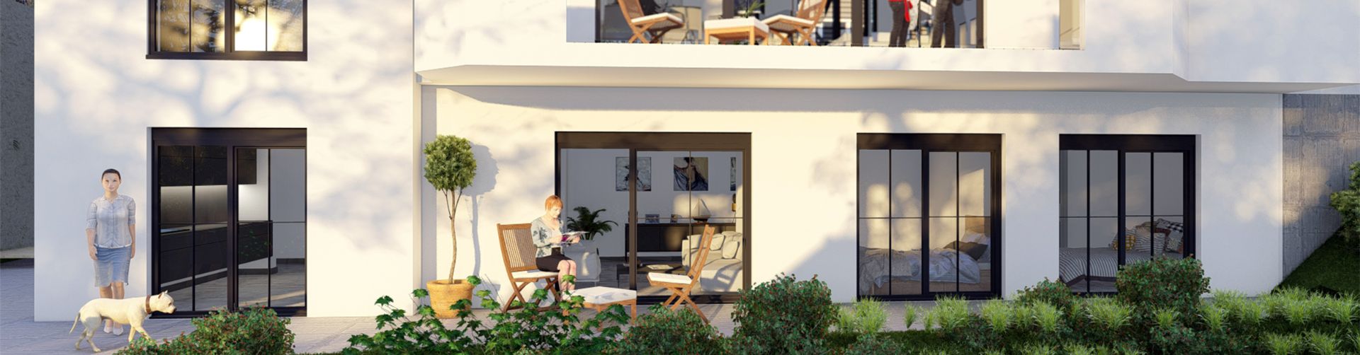 Moderne Hausfassade mit großen Fenstern, Terrasse und Gartenmöbeln, Person und Hund im Garten.