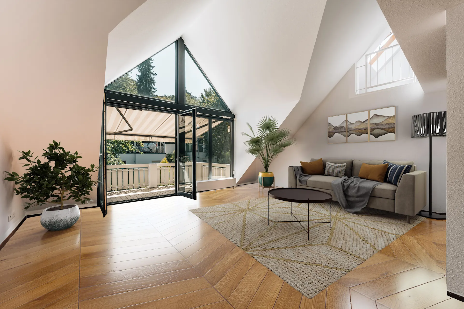 Helles Wohnzimmer mit großer Fensterfront, Sofa, Teppich, Pflanzen und Zugang zu einem Balkon.