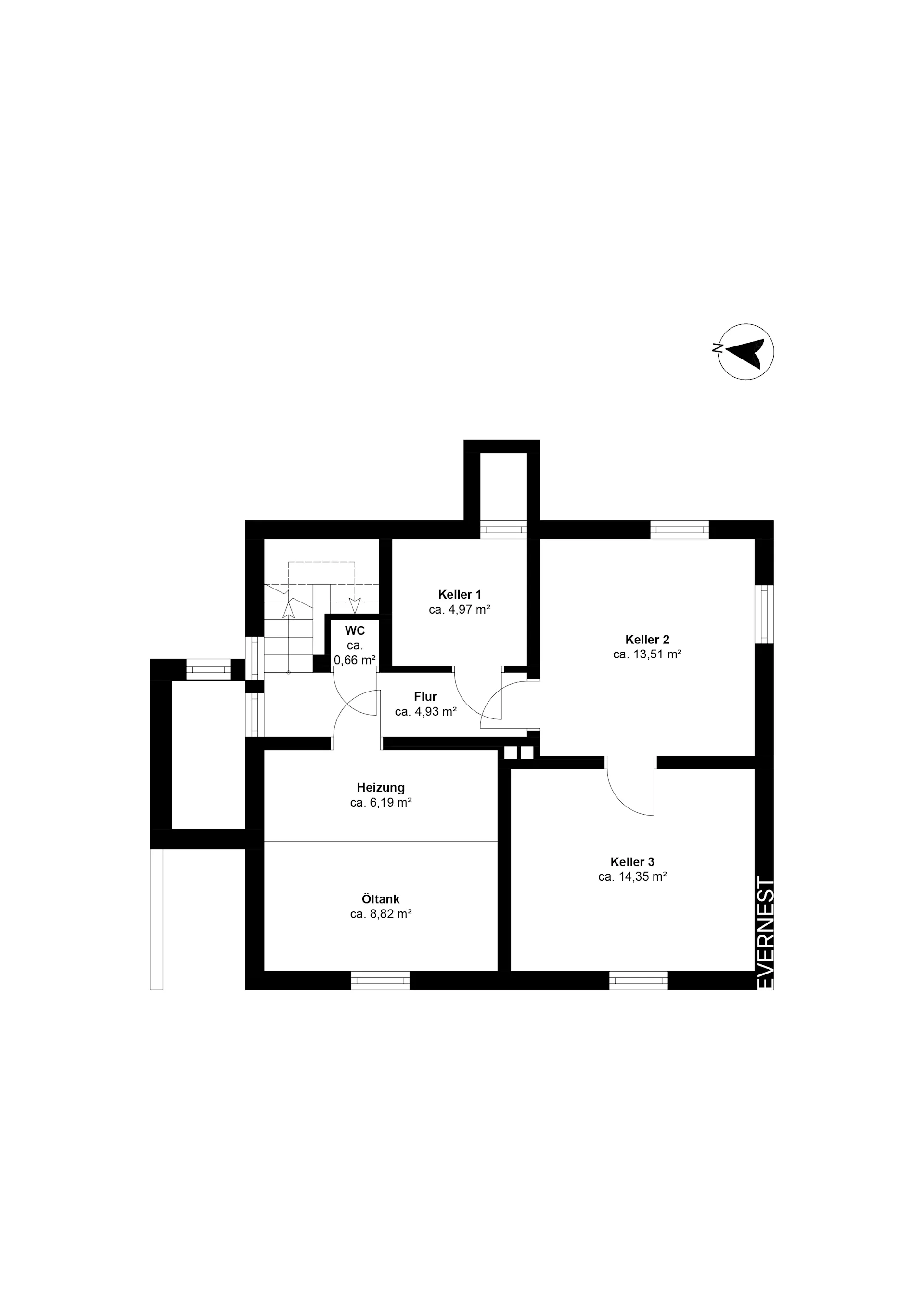 Grundriss eines Kellers mit drei Kellerräumen, Flur, WC, Heizungsraum und Öltankraum.