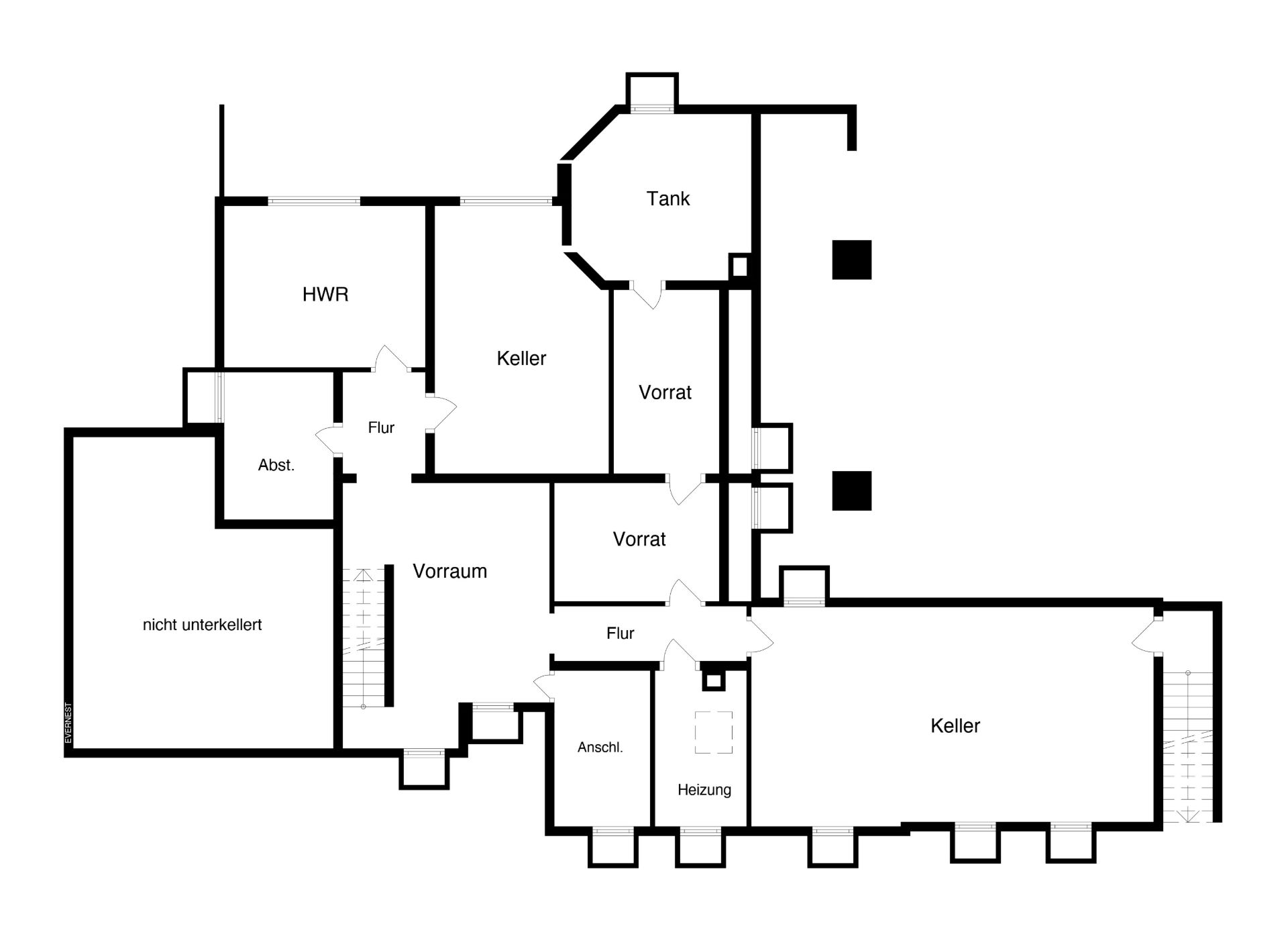 Grundriss eines Kellers mit Vorratsräumen, Heizraum, HWR, Tankraum und Fluren.