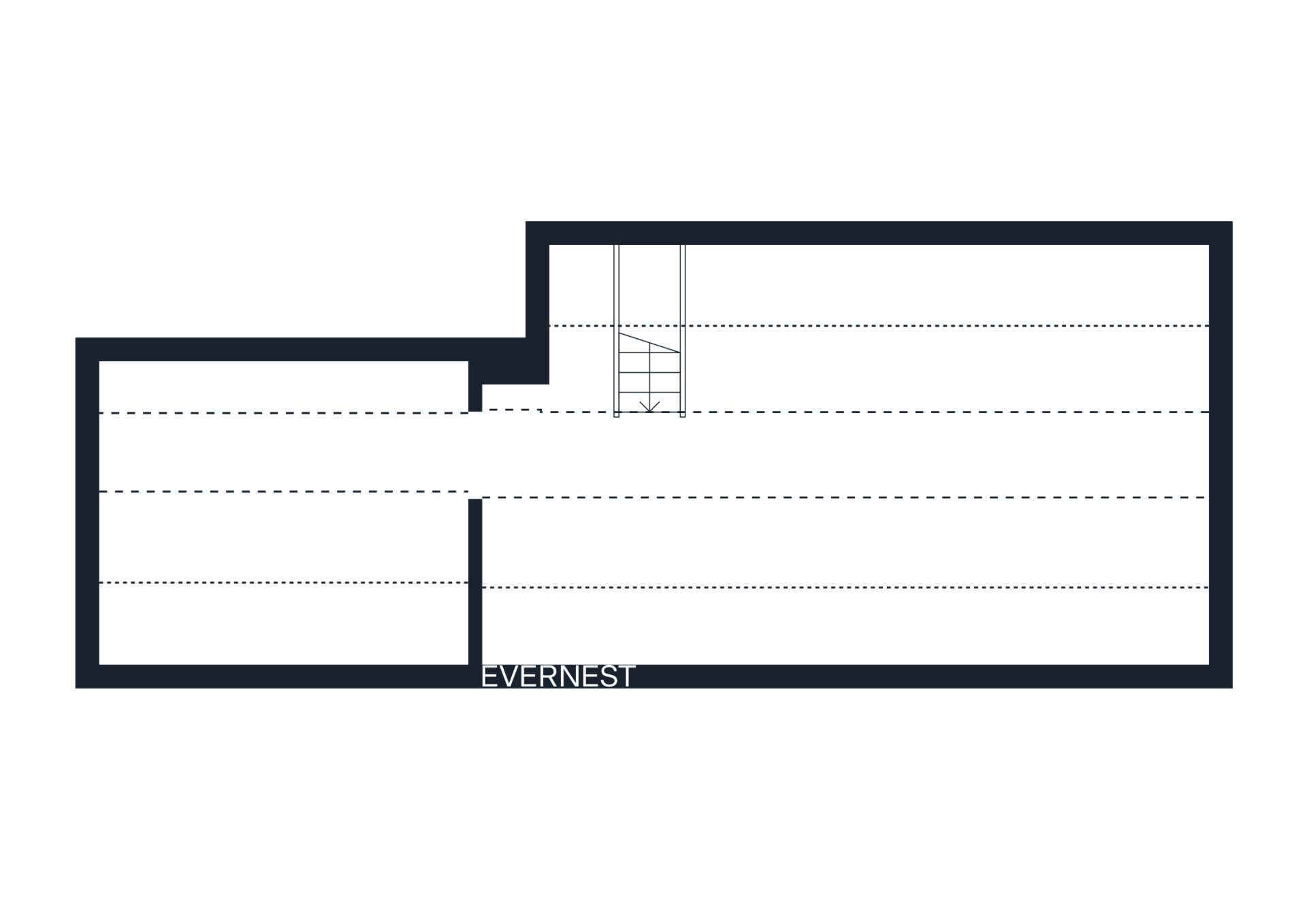 Grundriss eines rechteckigen Geschosses mit Treppe in der Mitte.