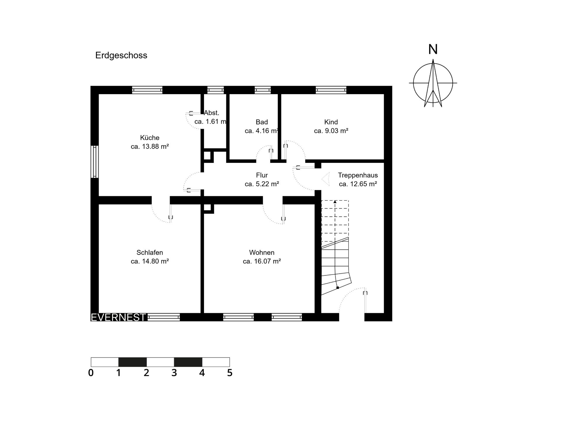 Grundriss des Erdgeschosses mit Küche, Bad, Schlafzimmer, Kinderzimmer, Wohnzimmer und Treppenhaus.