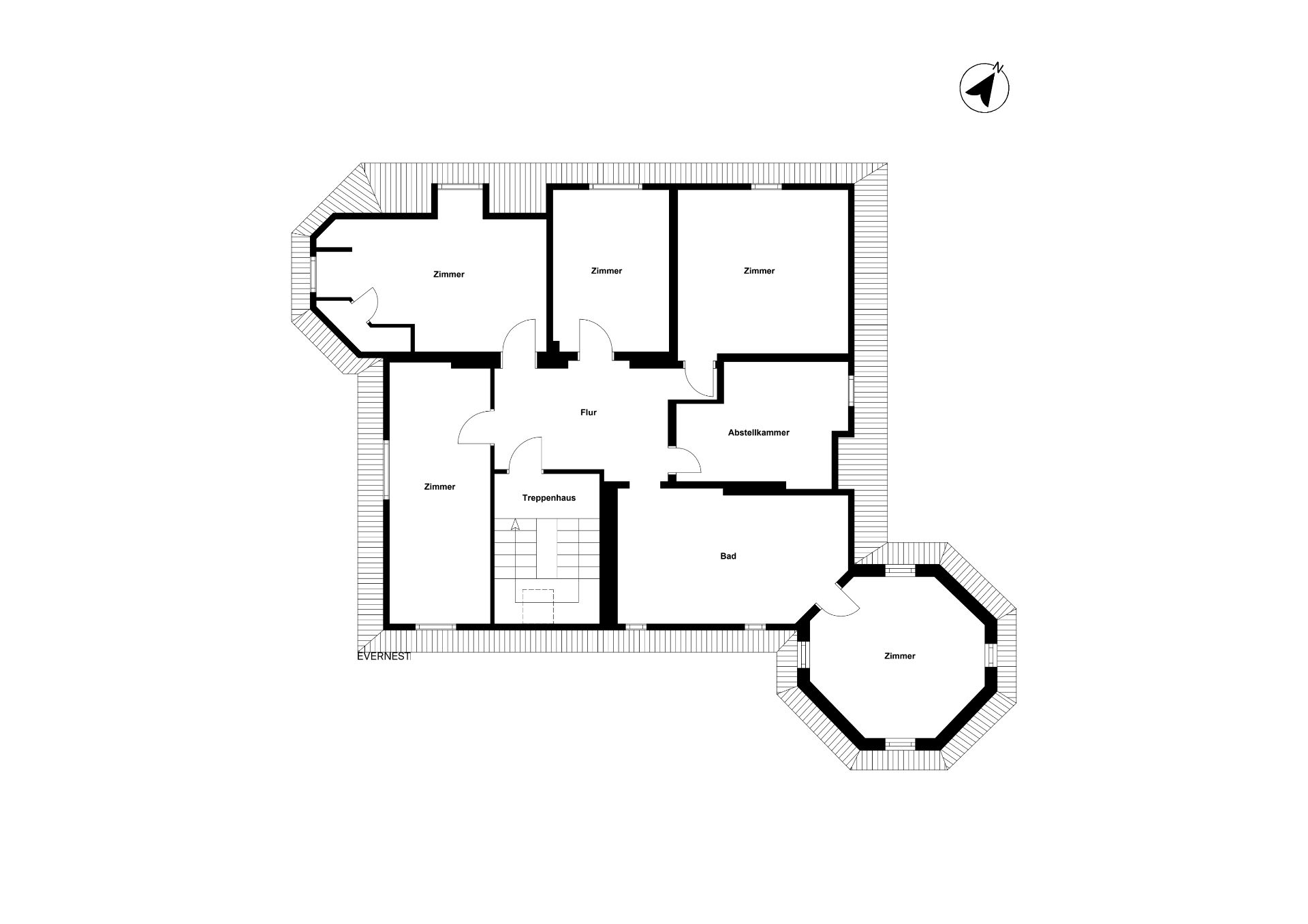Grundriss mit mehreren Zimmern, Flur, Bad, Treppenhaus und Abstellkammer.