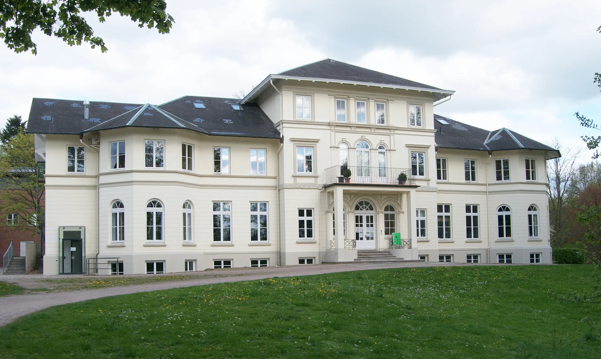 Hamburg Berne_Gutshaus Herrenhaus Berne. Soure: Wolfgang Meinhart, Copyright: CC BY-SA 3.0