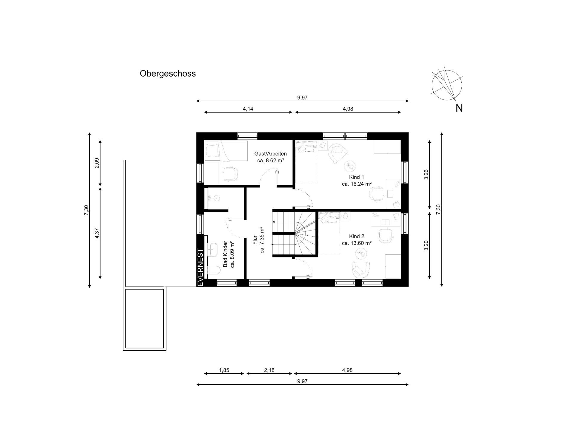 Grundriss eines Obergeschosses mit drei Zimmern, Flur und Treppe.