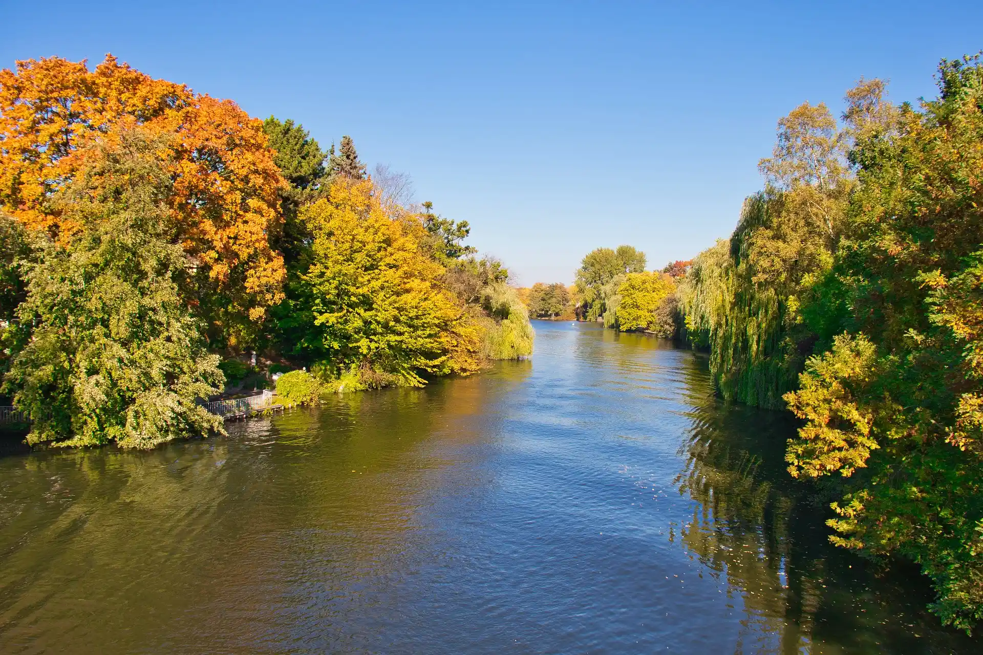 Hamburg Alsterlauf im Herbst, Quelle: Pixabay