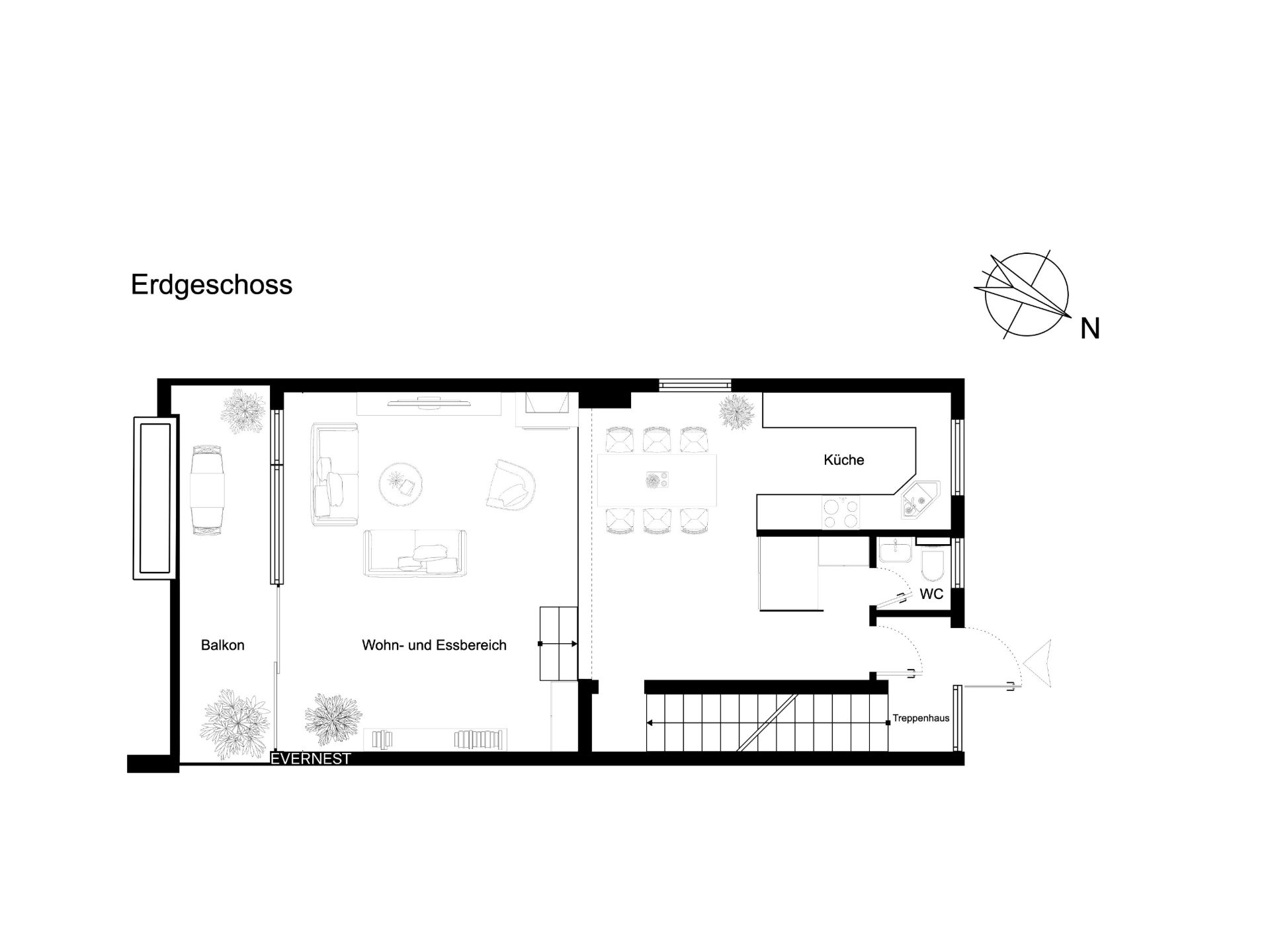 Grundriss des Erdgeschosses mit Balkon, Wohn- und Essbereich, Küche, WC und Treppenhaus.