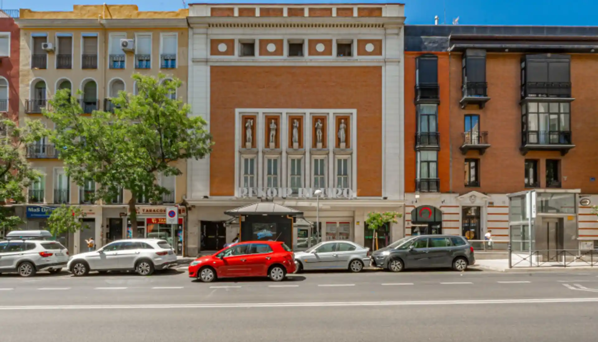 Cines Renoir en Ibiza, Distrito Retiro en Madrid