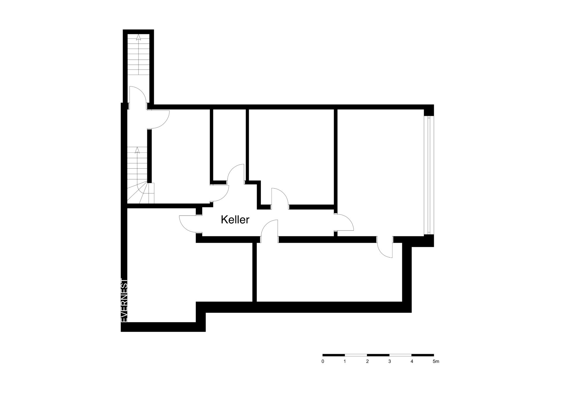Grundriss eines Kellers mit mehreren Räumen und Treppenaufgang.