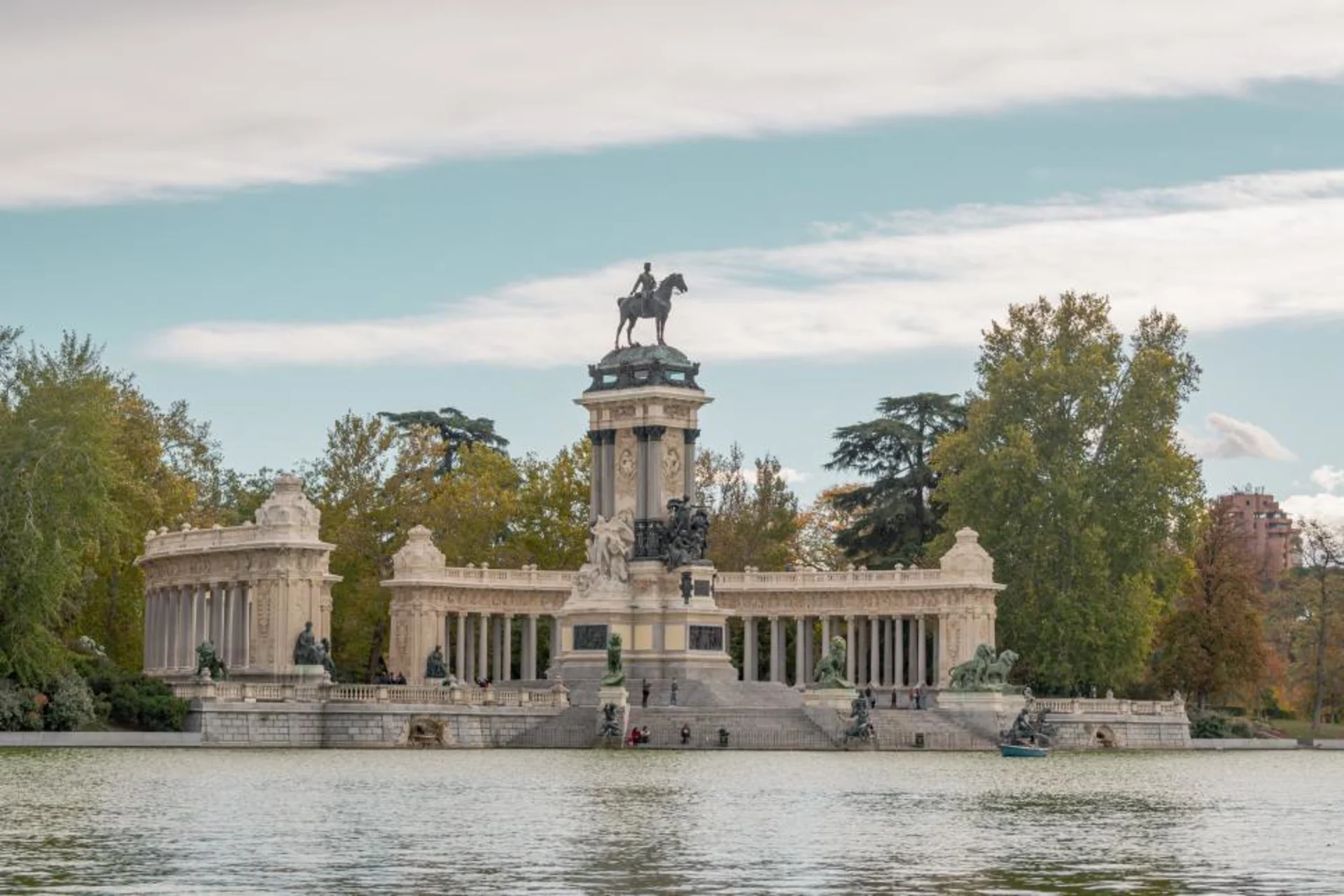 Imagen de Pexels, Parque el Retiro en Madrid