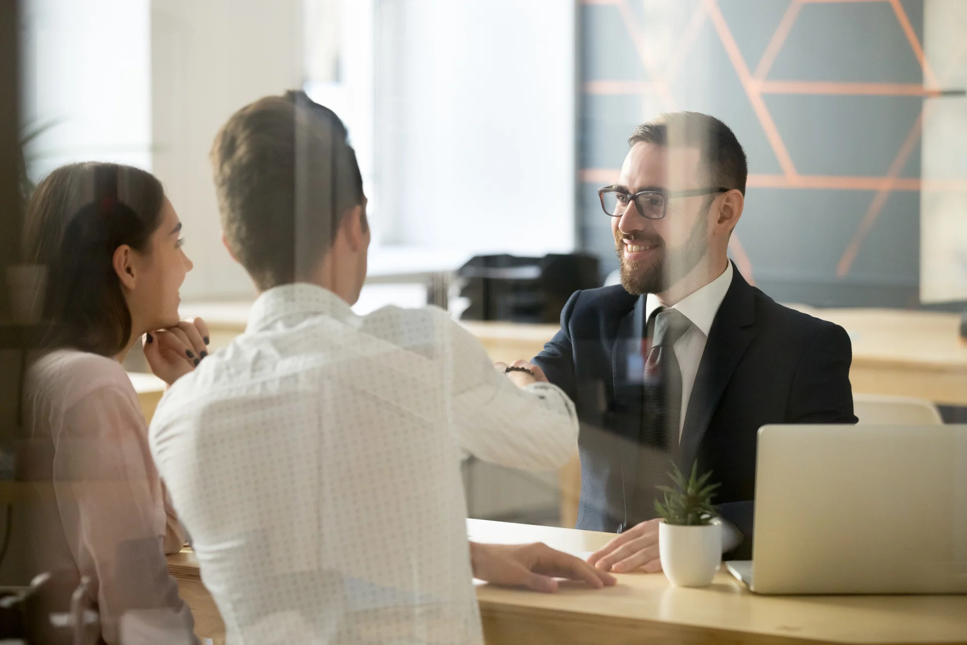 Makler finden, Quelle: iStock