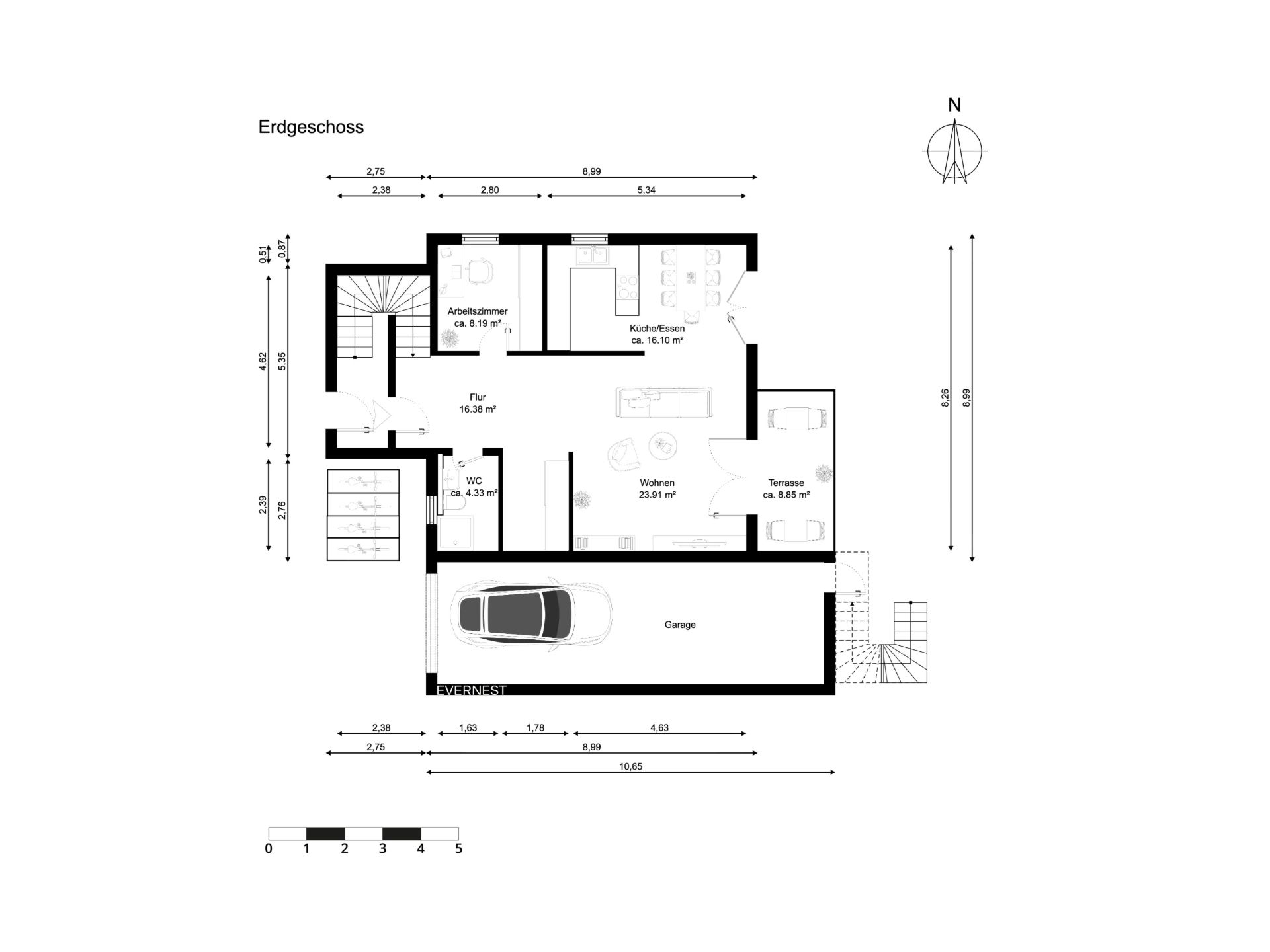 Grundriss des Erdgeschosses mit Garage, Wohnzimmer, Küche, WC, Arbeitszimmer und Terrasse.