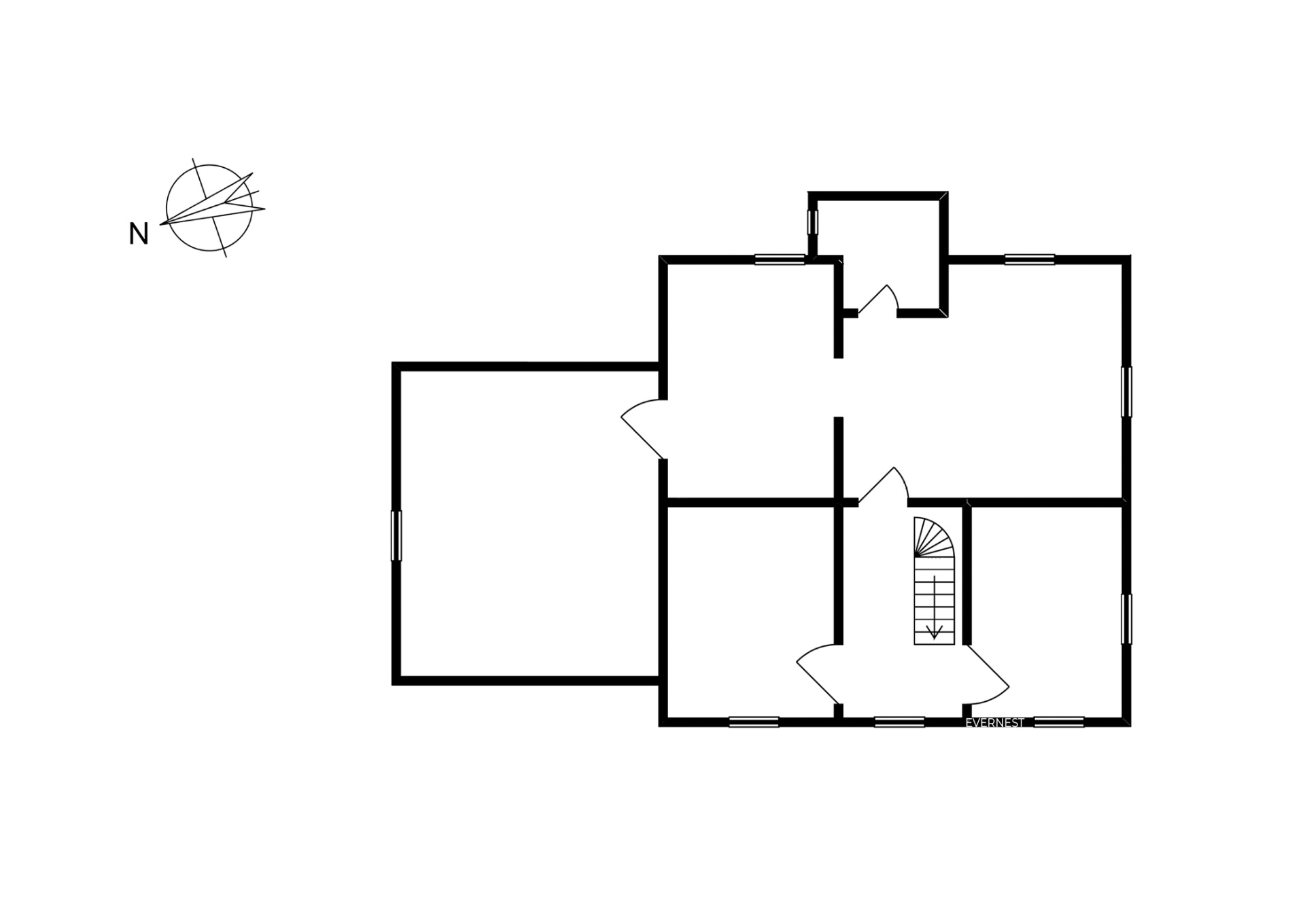 Schwarz-weißer Grundriss eines Hauses mit mehreren Räumen und einer Treppe in der Mitte.