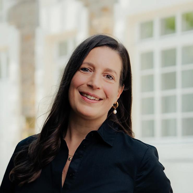 Sarah Di Gangi - Immobilienmakler Evernest Bergisch Gladbach