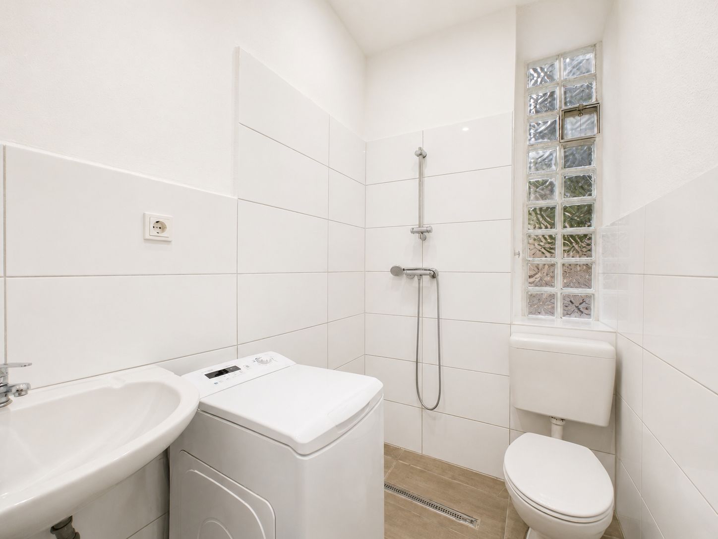 Badezimmer EG