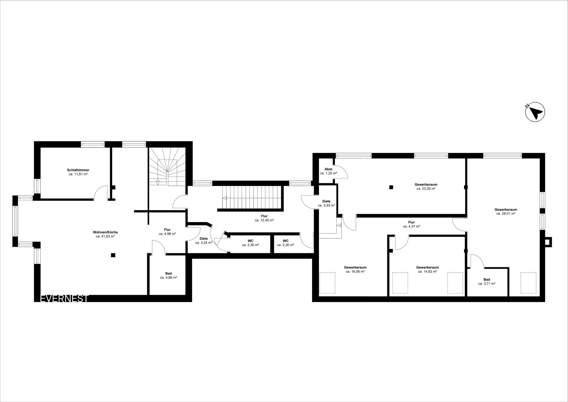 Grundriss mit Schlafzimmer, Wohnzimmer, Küche, mehreren Zimmern und Bädern.