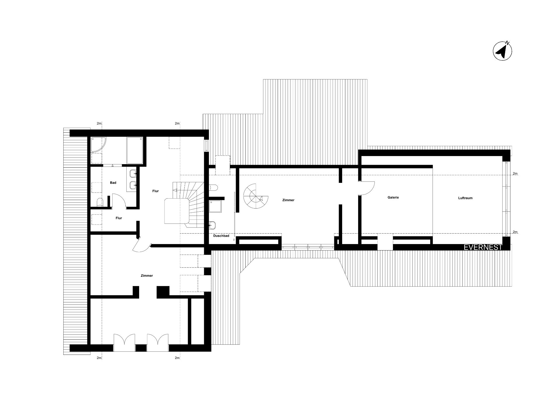 Grundriss eines Wohnhauses mit mehreren Zimmern, Bädern, Fluren und einer Galerie.