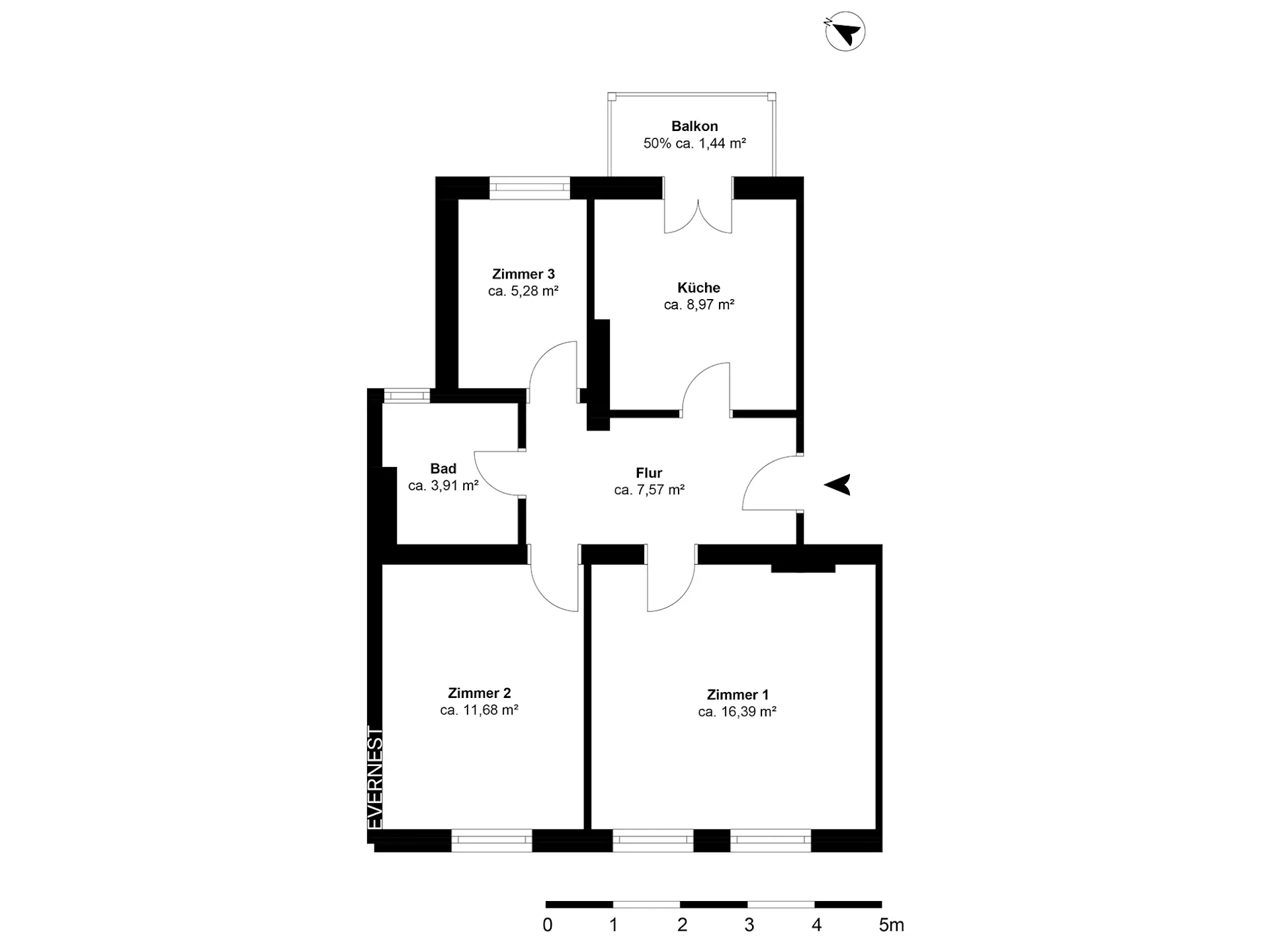 Grundriss einer Wohnung mit drei Zimmern, Küche, Bad, Flur und Balkon.