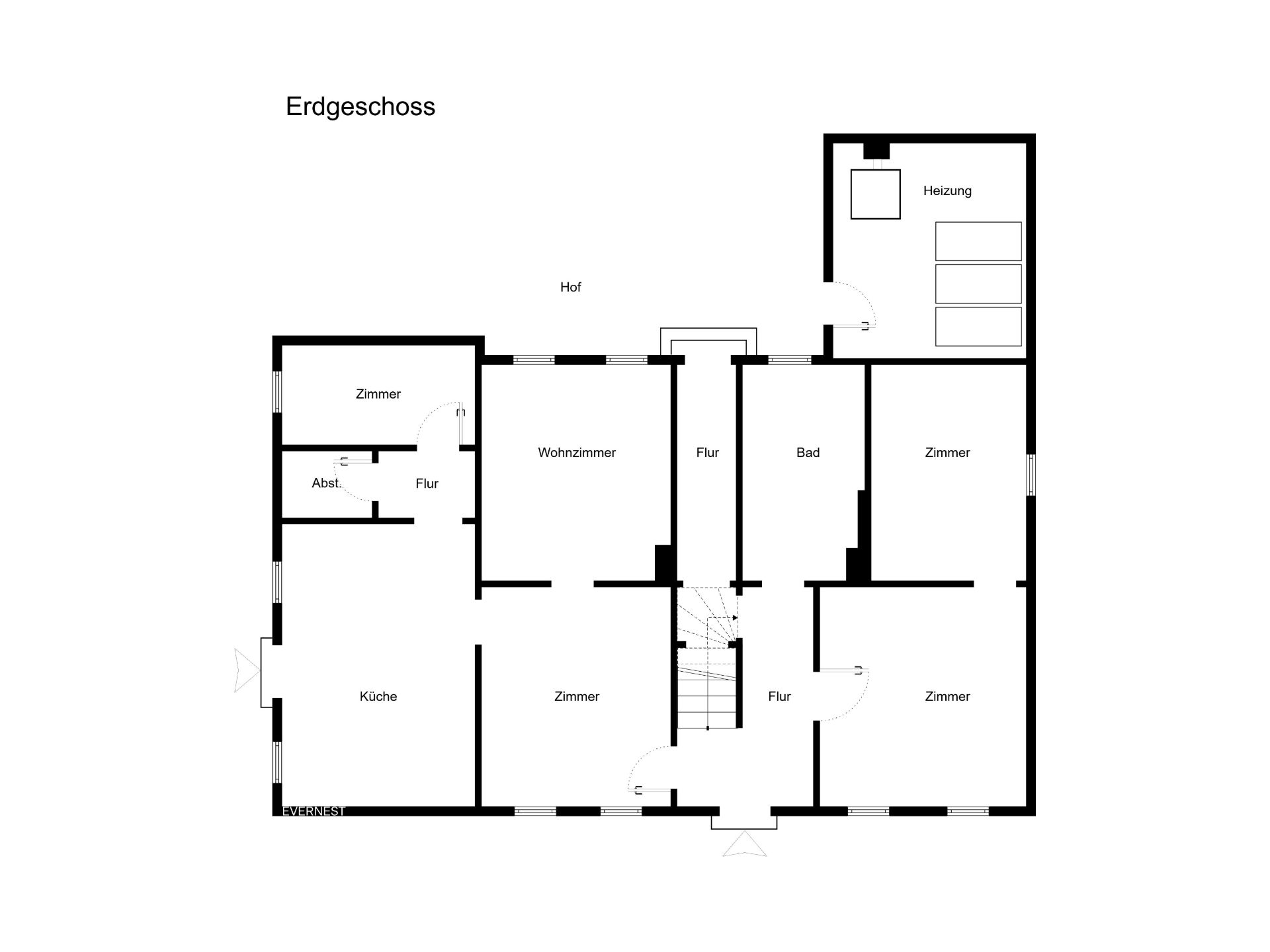 Grundriss des Erdgeschosses mit Küche, Wohnzimmer, Bad und mehreren Zimmern.