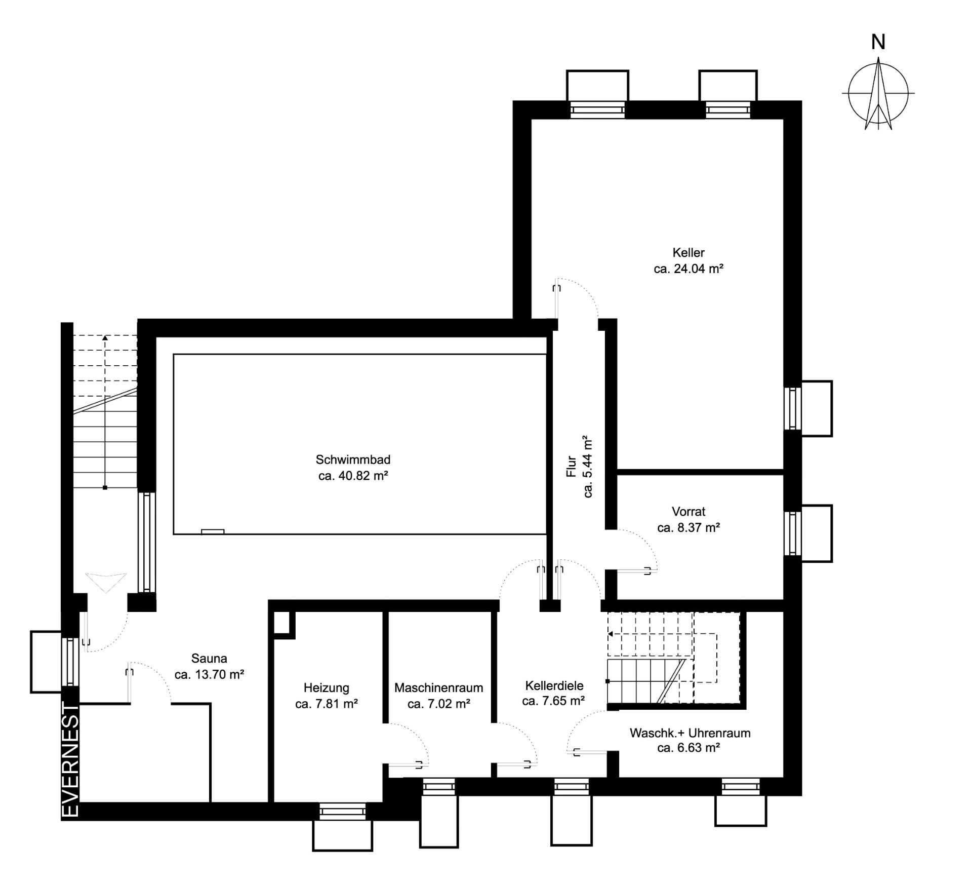 Grundriss eines Wohnhauskellers mit Schwimmbad, Sauna, Heizung, Vorrat und mehreren Räumen.