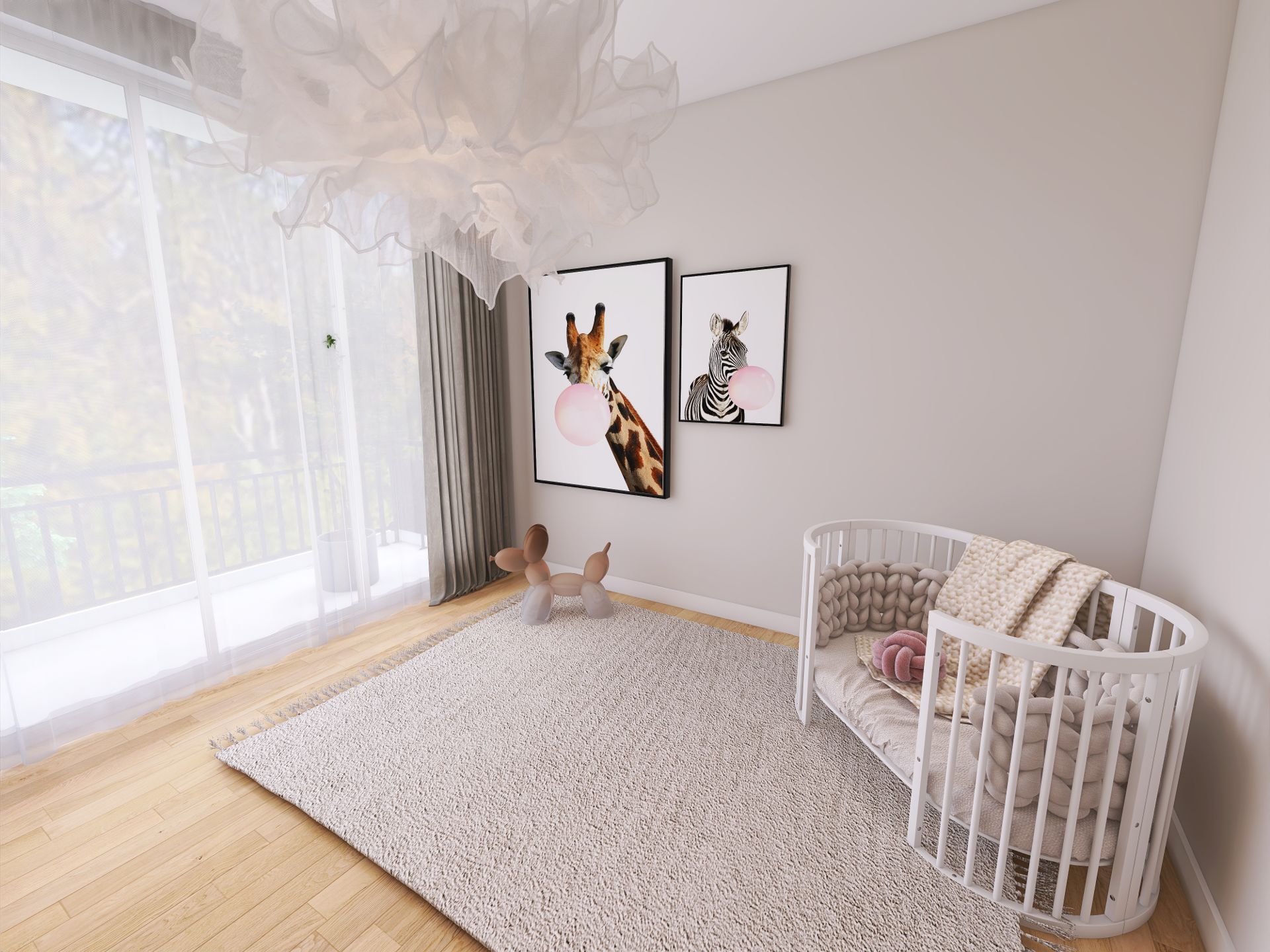 Helles Kinderzimmer mit Teppich, Gitterbett, Tierbildern und großen Fenstern.